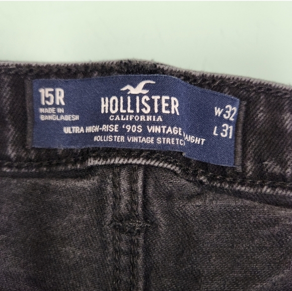 Hollister Black Distressed Ankle Jeans - Picture 4 of 4